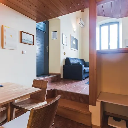 Pri Mari アパート