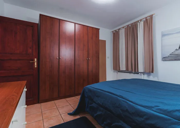 普瑞马里公寓 公寓 *