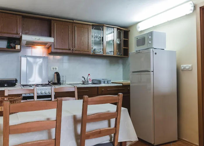 普瑞马里公寓 皮兰